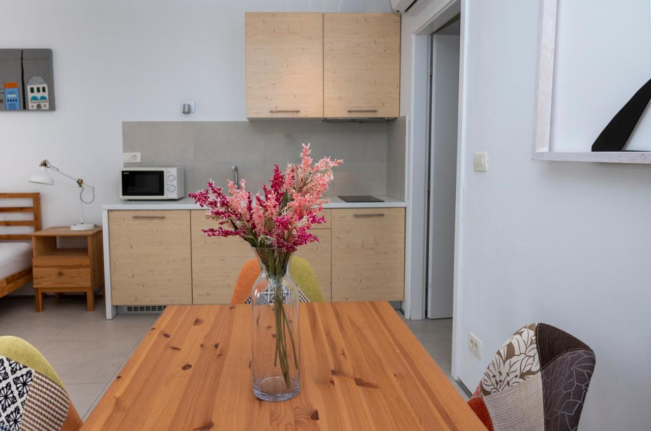 Luxury Apartments Jolara Mimice Kültér fotó