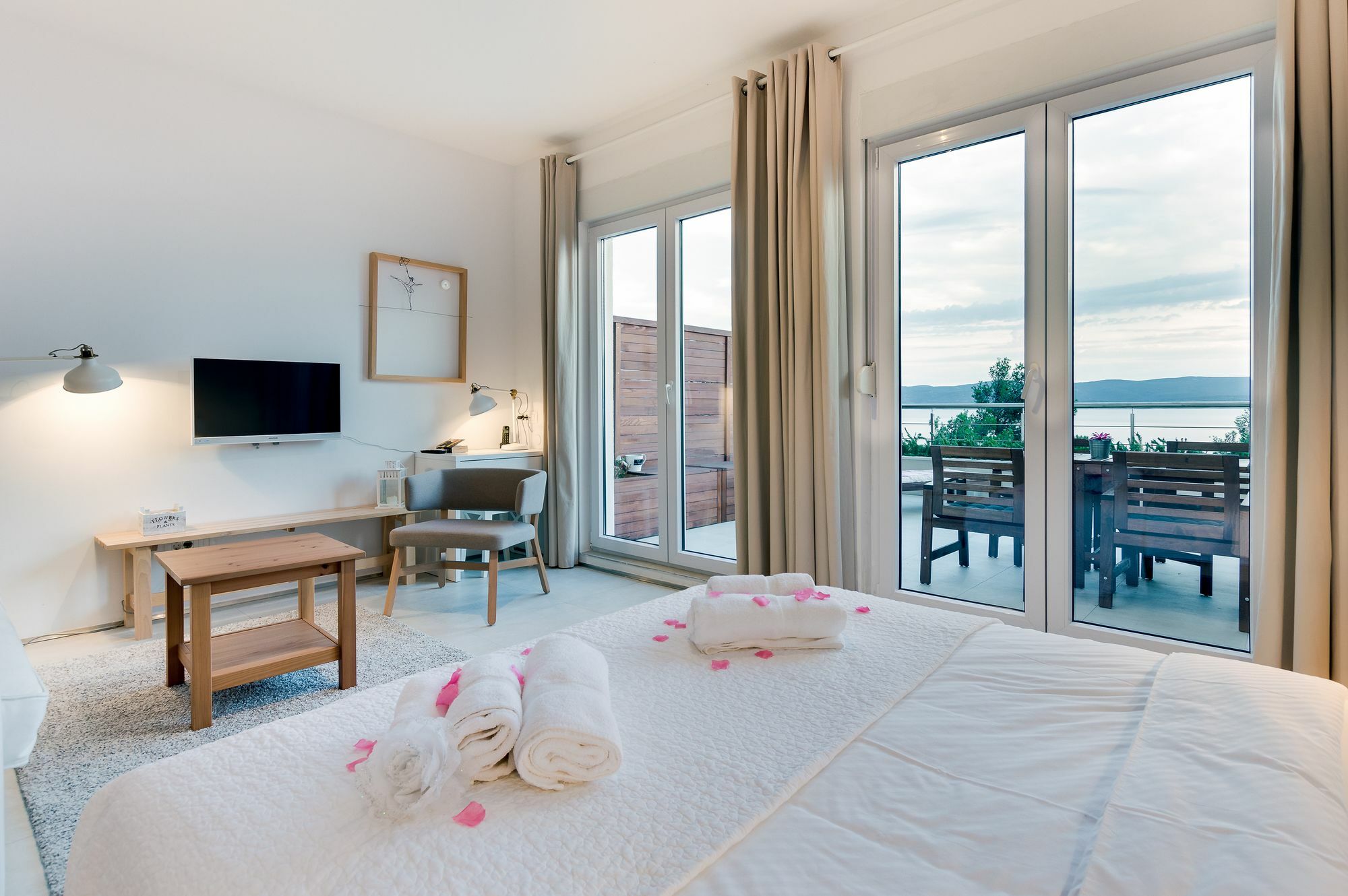 Luxury Apartments Jolara Mimice Kültér fotó